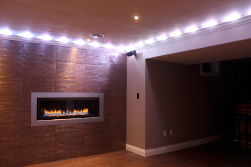 led lights in crown molding