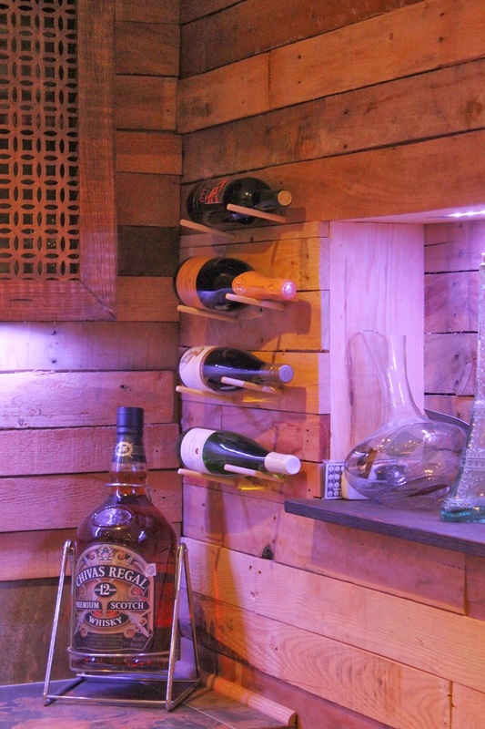 pallette wood wall in bar